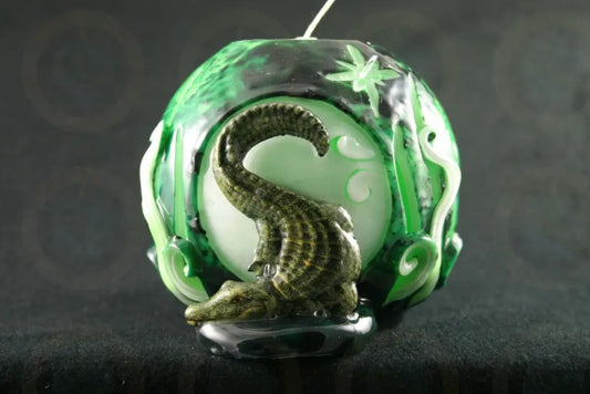 Alligator White Green Glow 2